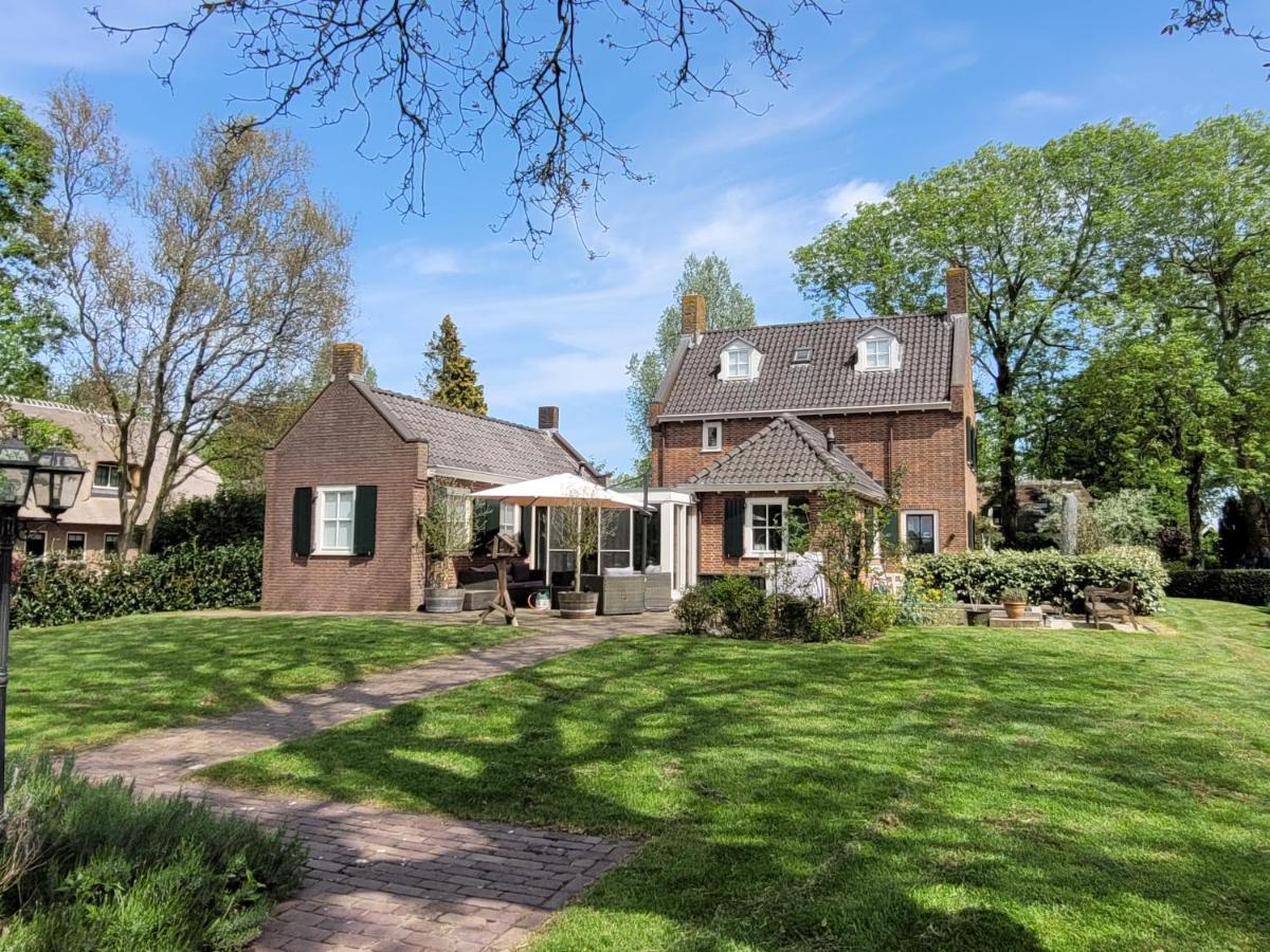 B&B Villa Giethoorn - Canalview, Privacy & Parking Екстер'єр фото