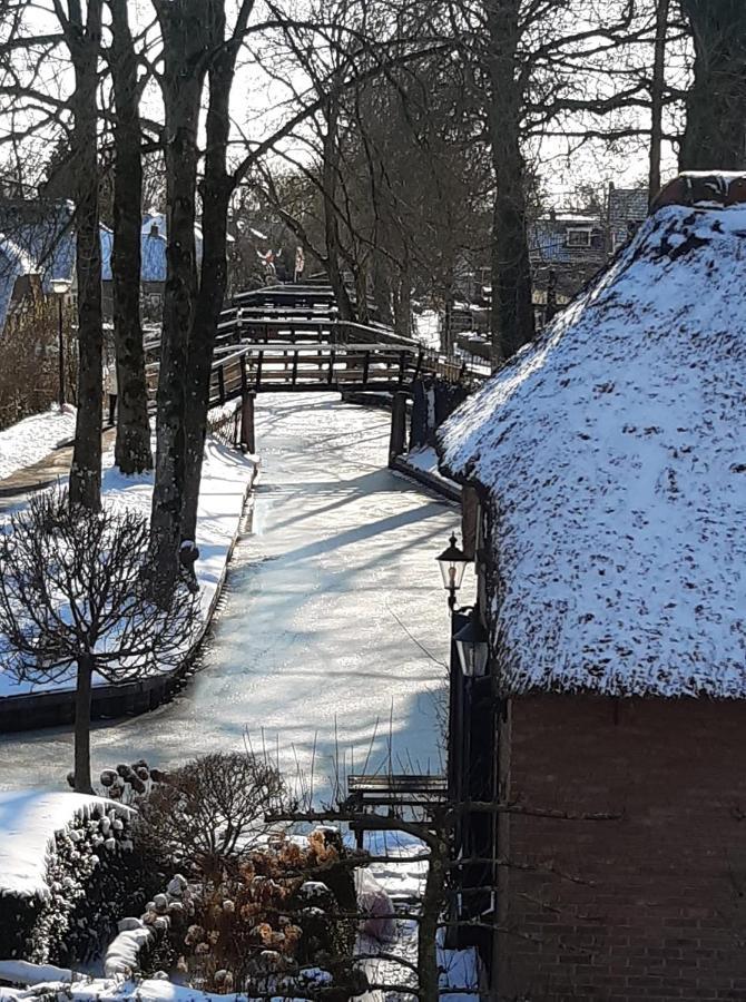 B&B Villa Giethoorn - Canalview, Privacy & Parking Екстер'єр фото
