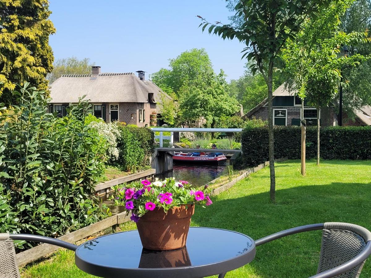 B&B Villa Giethoorn - Canalview, Privacy & Parking Екстер'єр фото